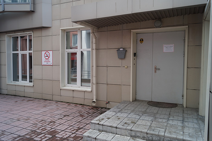 Файл:Зыряновская 53 (1 этаж блок В).jpg