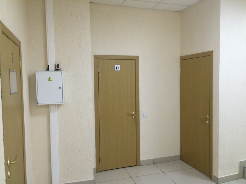 Файл:Зыряновская 53 (1 этаж блок В) (2).jpg