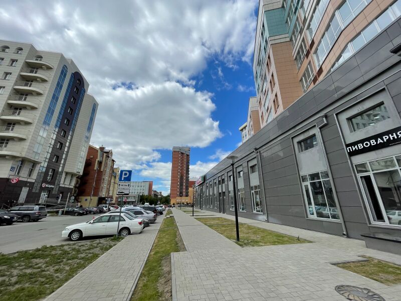 Файл:Некрасова 41 Spar (2).jpg