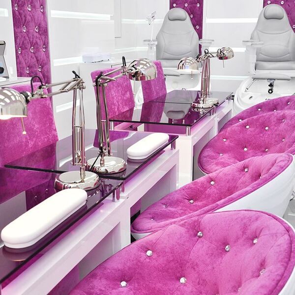 Файл:Студия маникюра Лены Лениной.jpg