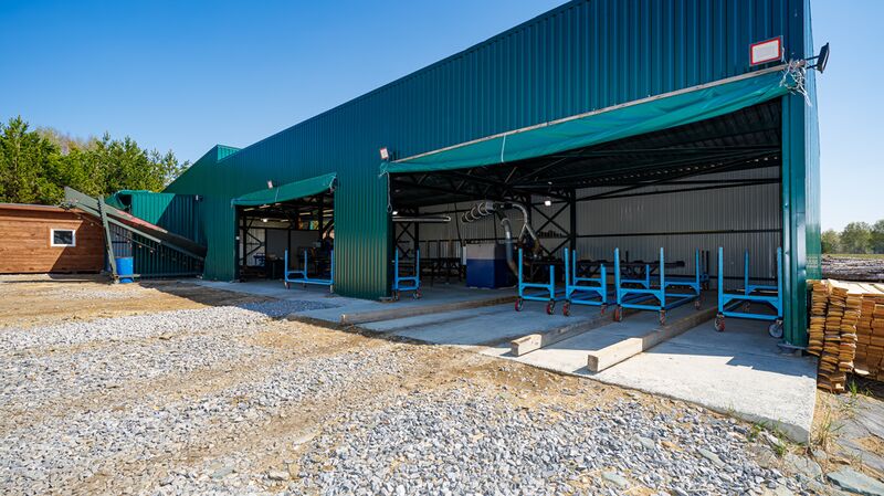 Файл:Деревообрабатывающая база (Маслянино) 3.jpg