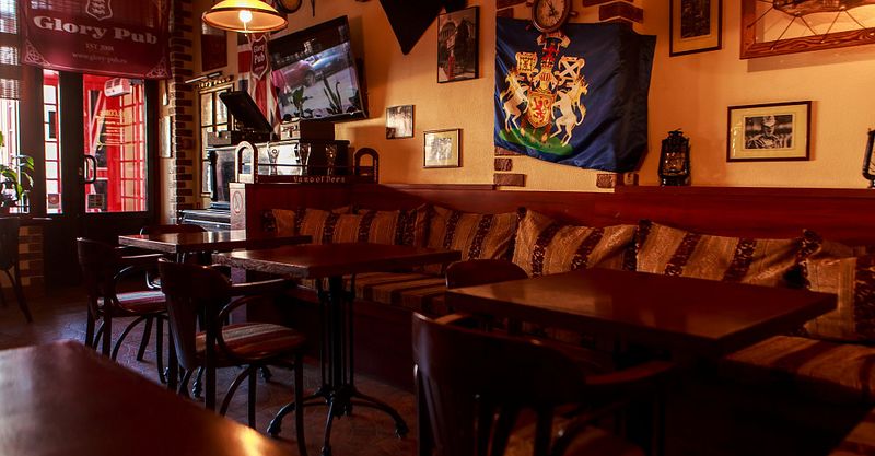 Файл:Glory Pub 5.jpg