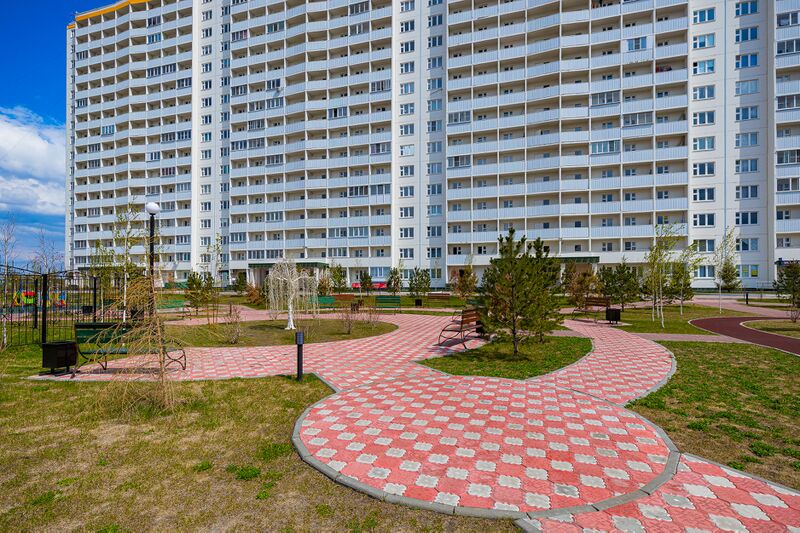 Файл:Забалуева 90 (лето) 6.jpg