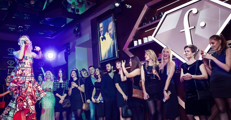 Файл:Fashion TV Cosmetics 15.jpg