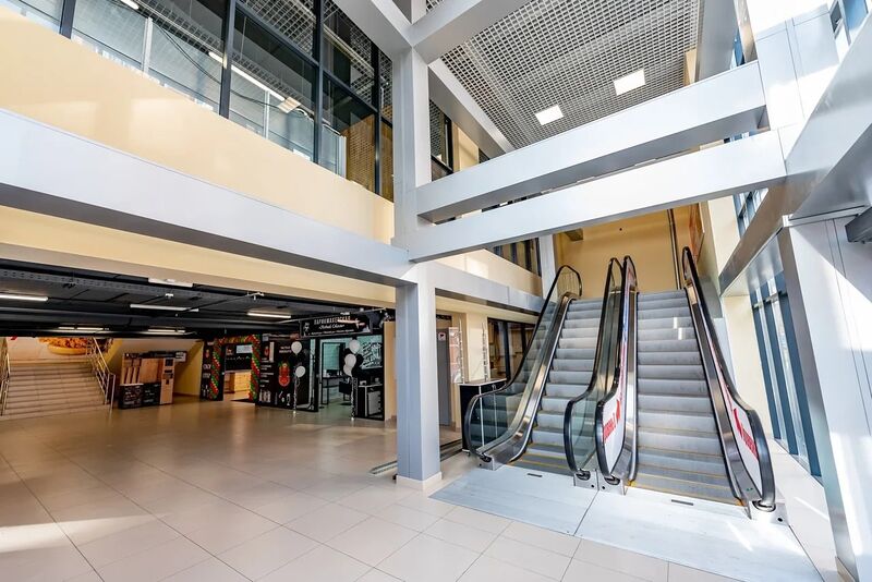 Файл:Лазурный ТЦ (4).jpg