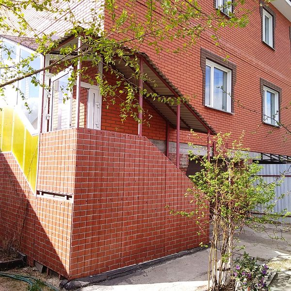 Файл:Плахотного 157 (2).jpg