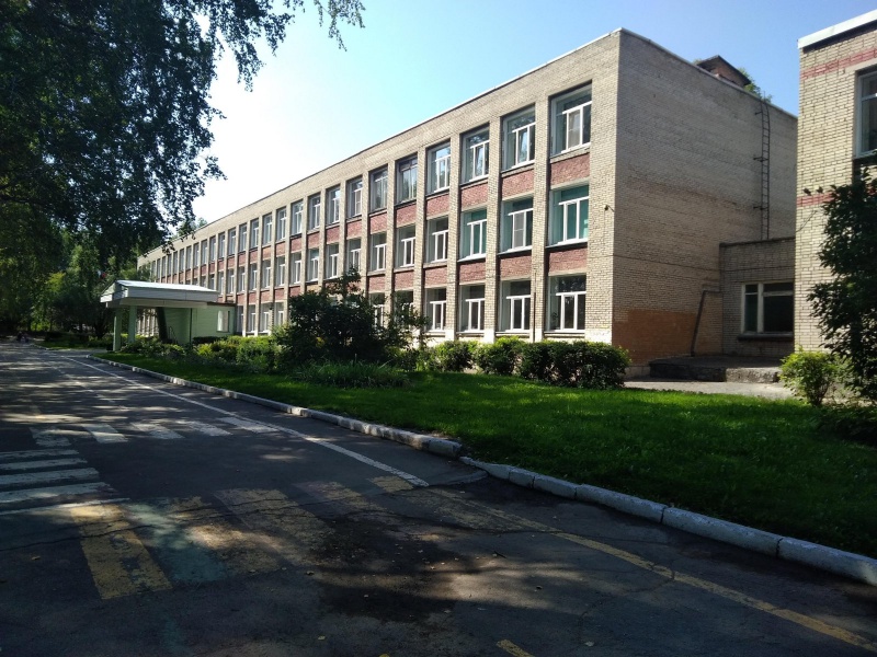 Файл:Лицей №81.jpg