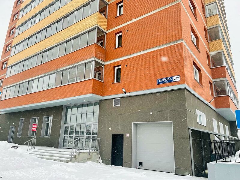 Файл:Кирова 242 (2).jpg
