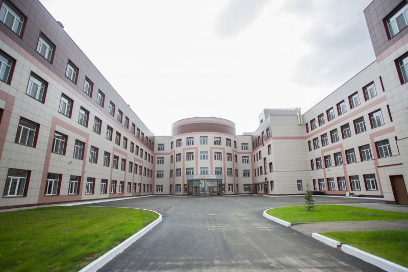 Файл:Школа №82.jpg