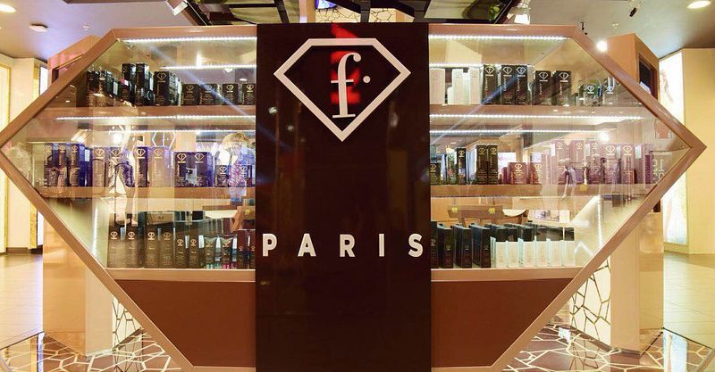 Файл:Fashion TV Cosmetics 8.jpg