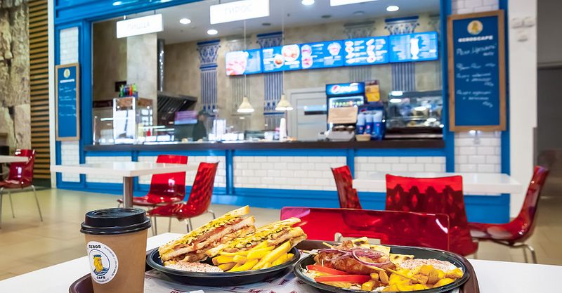 Файл:Giros Cafe 3.jpg