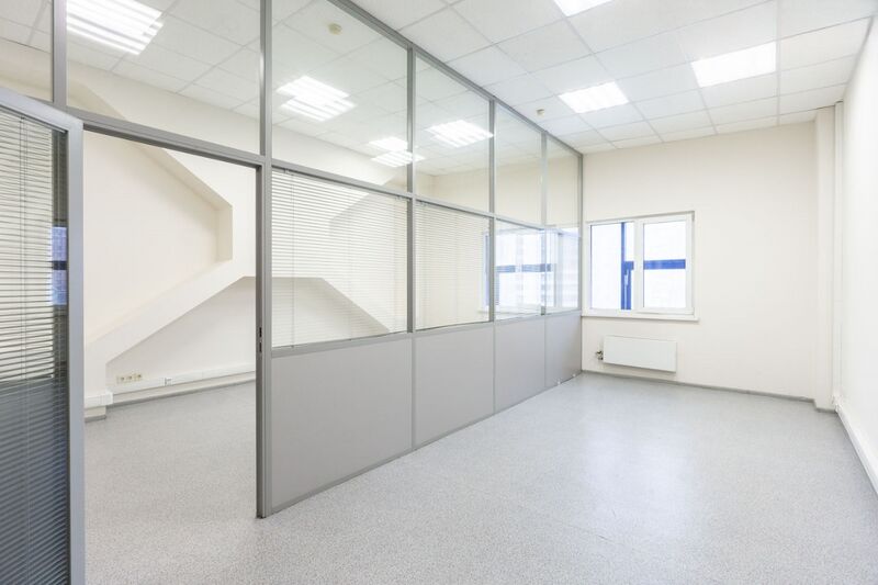 Файл:Орджоникидзе 40 офис 6801.jpg