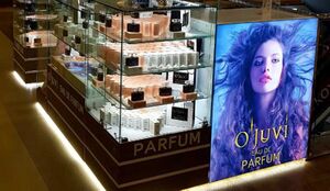 Ojuvi EAU De Parfum 5.jpg