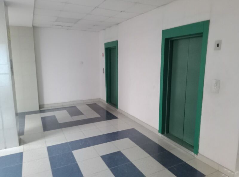 Файл:Восход 20 7 этаж (лифты).jpg