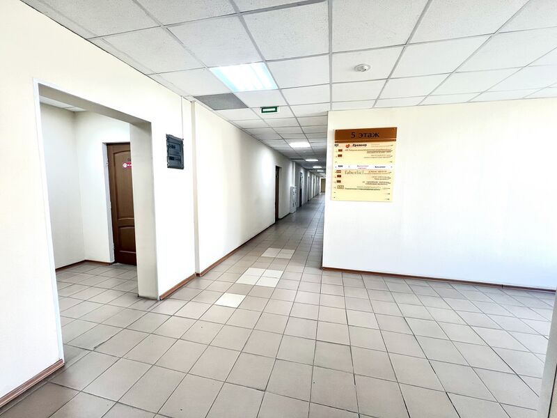 Файл:Челюскинцев 18-2 5 этаж.jpg