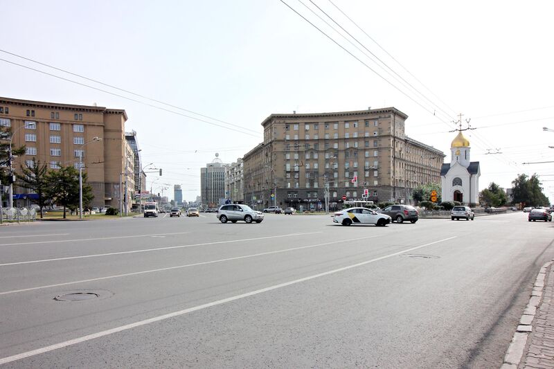 Файл:Красный проспект 30 (2).jpg