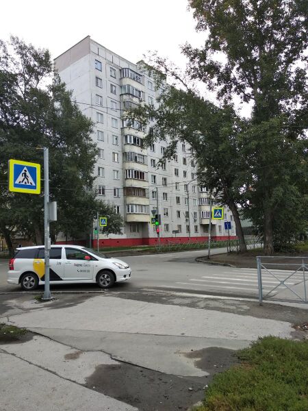 Файл:Серафимовича 15-1.jpg