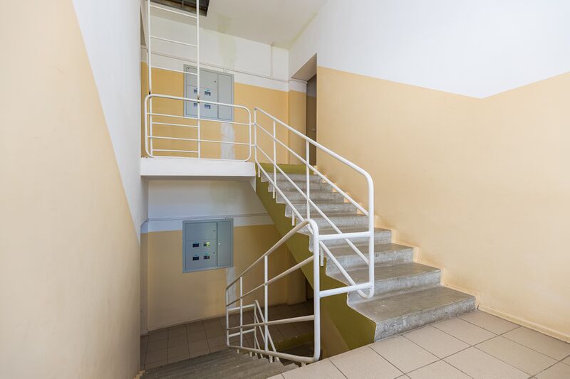 Файл:Кирова 354 (подъезд 1).jpg