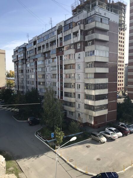 Файл:Дзержинского проспект 14-1.jpg