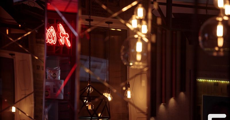 Файл:GAGEN BAR AUCTIONS 5.jpg