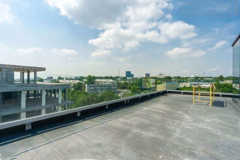 Файл:Немировича-Данченко 122а (6 этаж 4).jpg