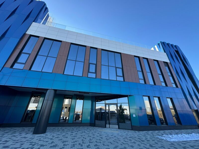 Файл:Ватутина 36-3 Фитнес Термы Хвоя.jpg