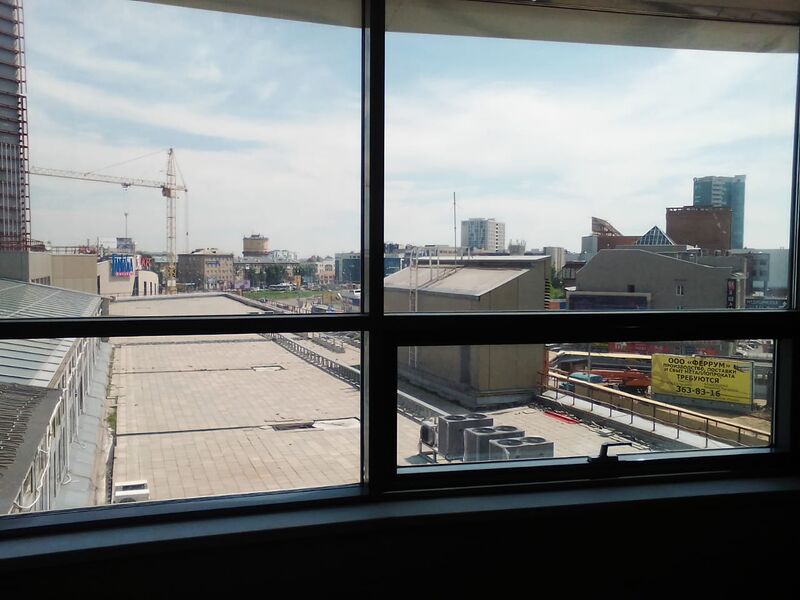 Файл:Версаль офис 512 из окна.jpg