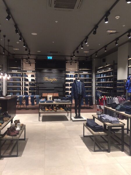 Файл:Галерея Lee Wrangler.jpg