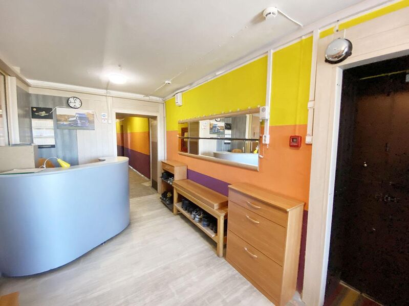 Файл:Площадь Кирова хостел (Петухова 16).jpg