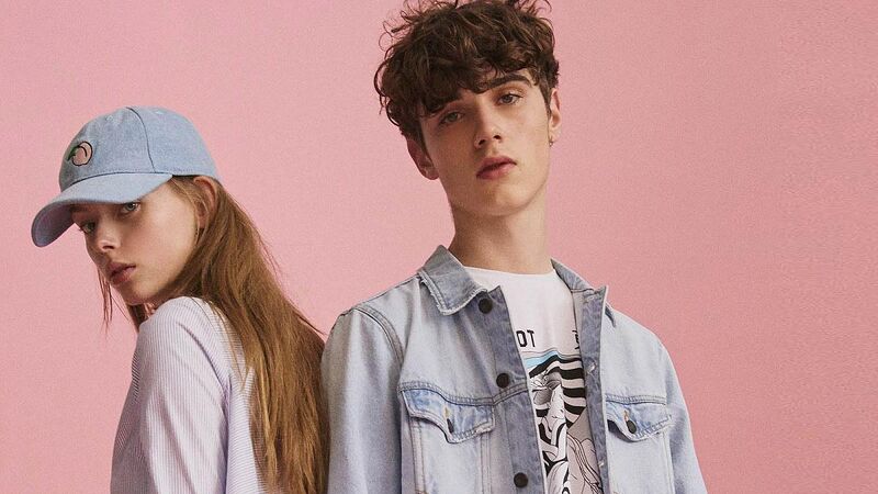 Файл:МЕГА Pull & Bear.jpg