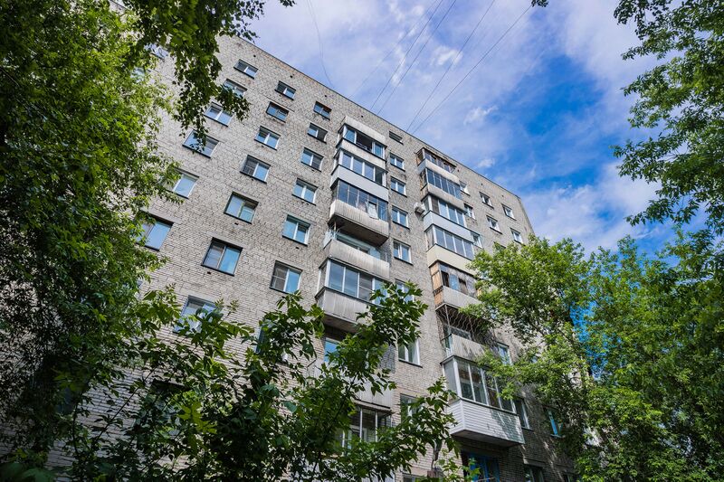 Файл:Вертковская 39-1 (лето 1).jpg