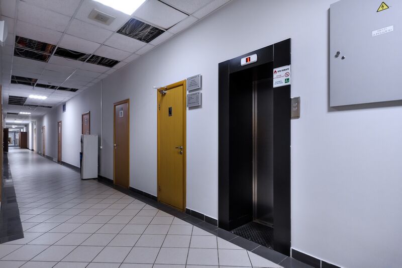 Файл:Октябрьская 42 1 этаж.jpg