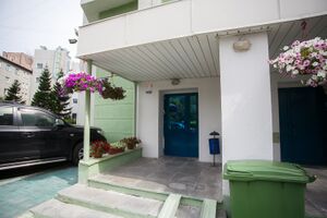 Орджоникидзе 23 подъезд.jpg