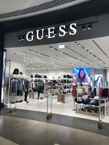 Файл:Галерея Guess.jpg