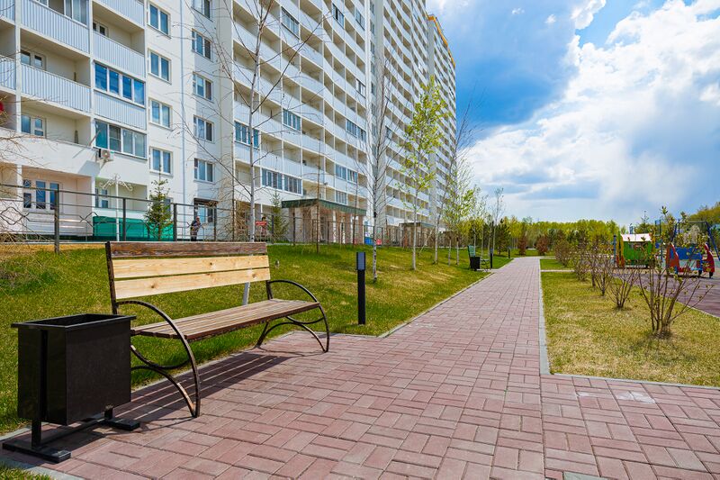 Файл:Забалуева 90 (лето) 1.jpg