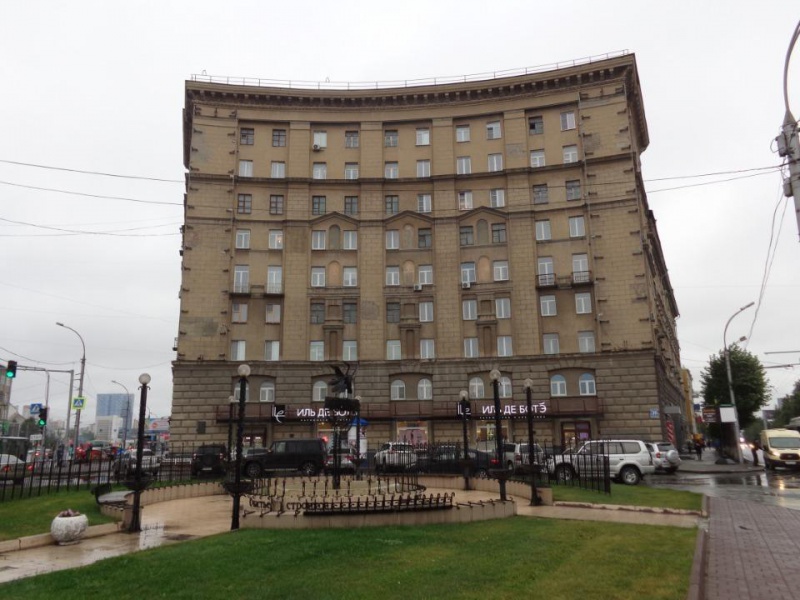 Файл:Красный проспект 30.jpg