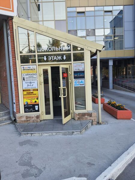 Файл:Дзержинского проспект 1-1 цокольный этаж.jpg