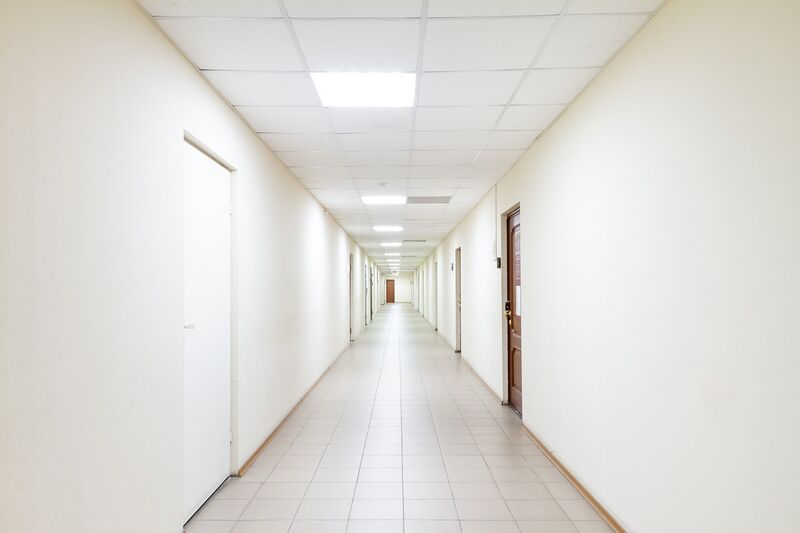 Файл:Челюскинцев 18-2 4 этаж.jpg