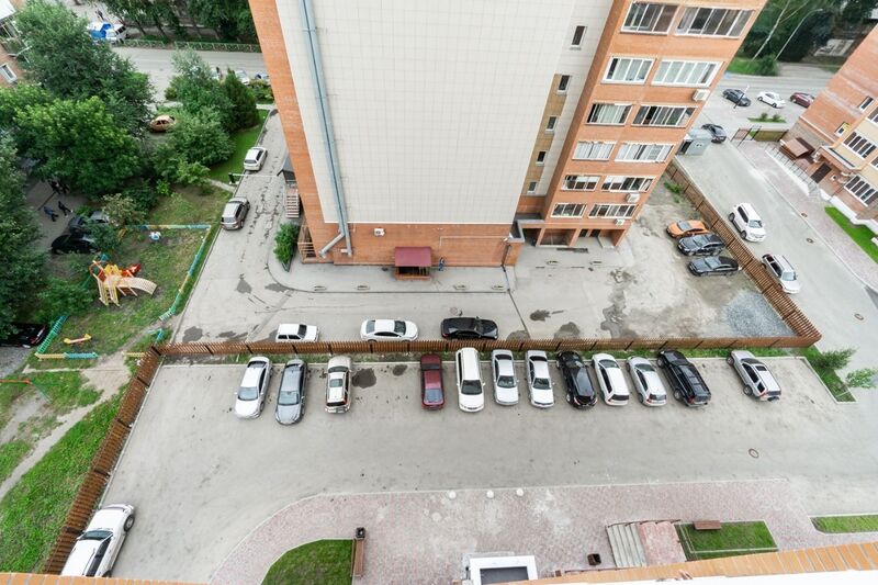 Файл:Серафимовича 6 7.jpg