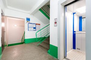 25 лет Октября 14 (лифт).jpg