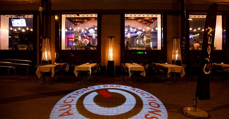 Файл:GAGEN BAR AUCTIONS 6.jpg