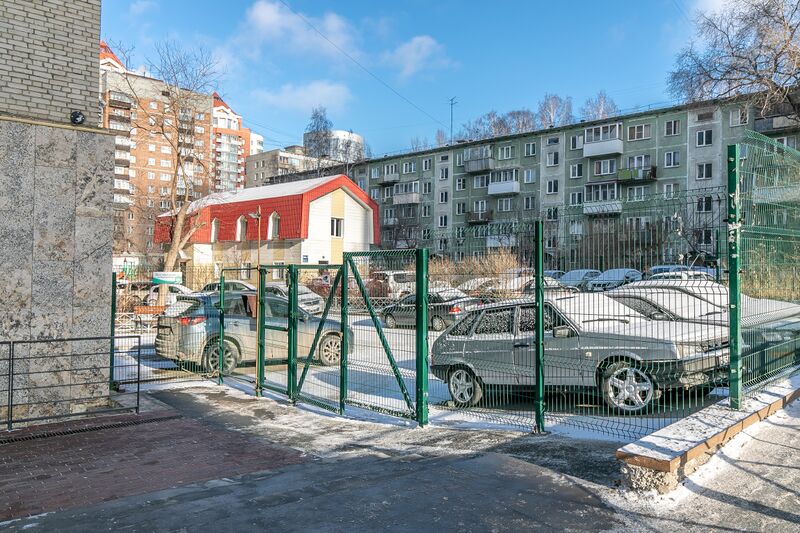 Файл:Красный проспект 98 (2).jpg