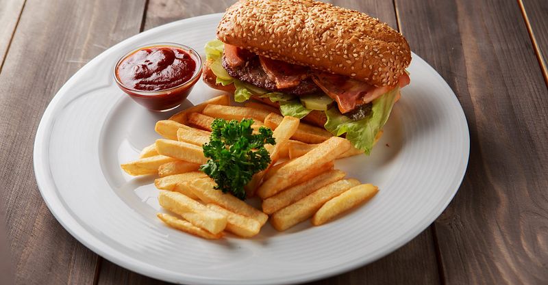 Файл:Glory Pub 17.jpg