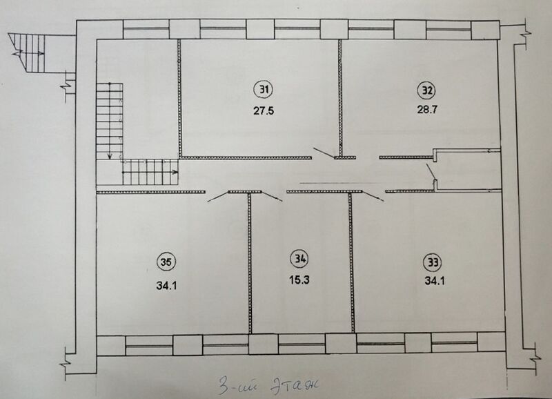 Файл:Петухова 35 (3 этаж).jpg