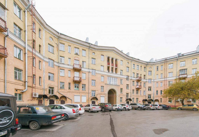 Файл:Дзержинского проспект 1а.jpg