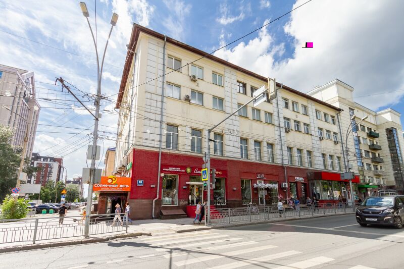 Файл:Красный проспект 13 (1).jpg