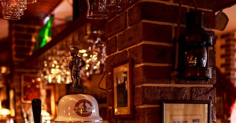 Файл:Glory Pub 14.jpg