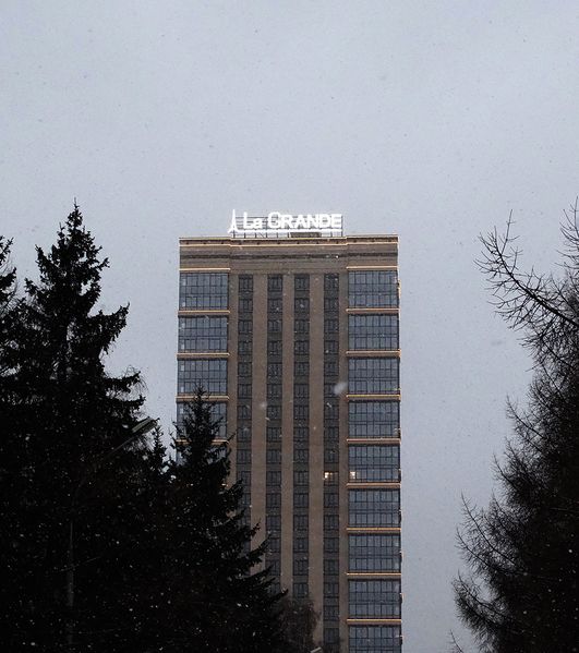 Файл:La Grande 2 (Сибирский неон).jpg