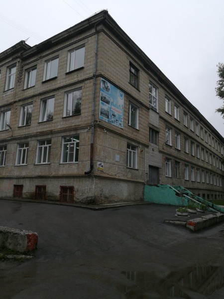 Файл:Школа №89.jpg